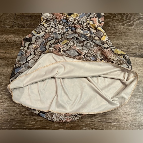 Chic Colorful Snake Print Halter Dress Size Medium - Picture 2 of 4